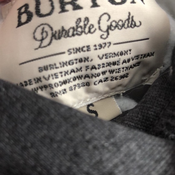 New without tags- Burton hoodie - Picture 9 of 9